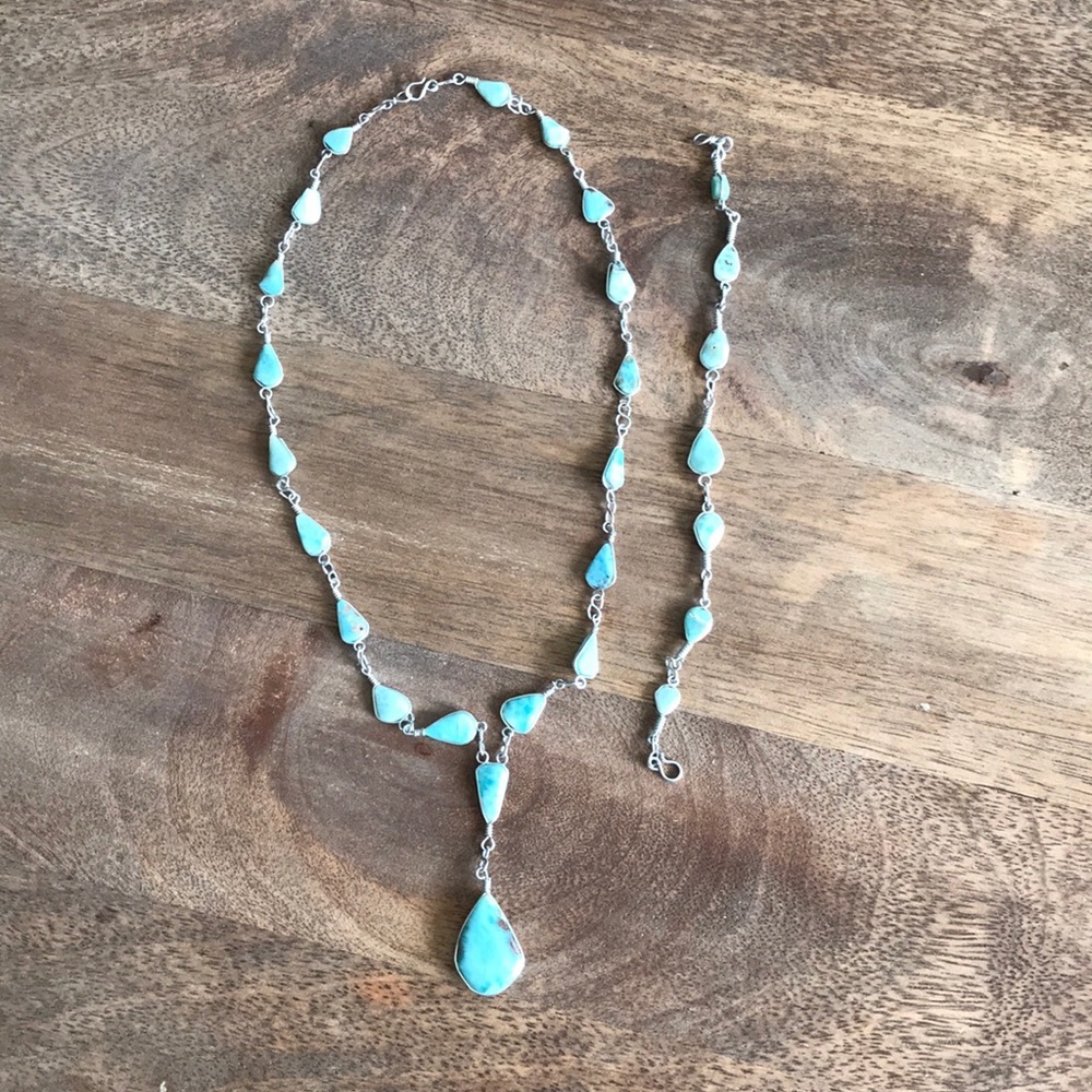 Lorimar necklace and bracelet set.